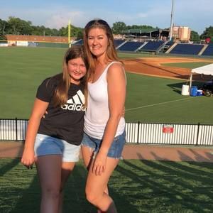 Meet your Posher, Amelia